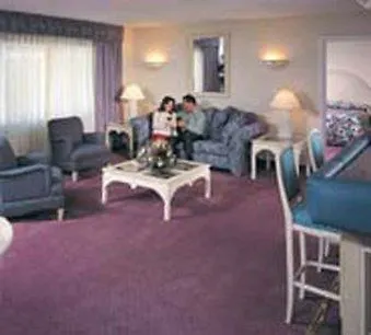 Golden Phoenix Hotel